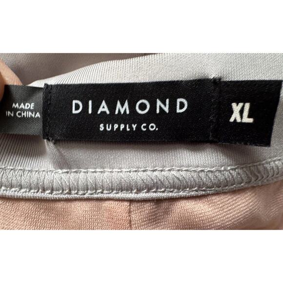 Diamond 24 KARAT Gray With Pink ATHLETIC SHORT Women’s Size X-Large New NWTs - Picture 5 of 12